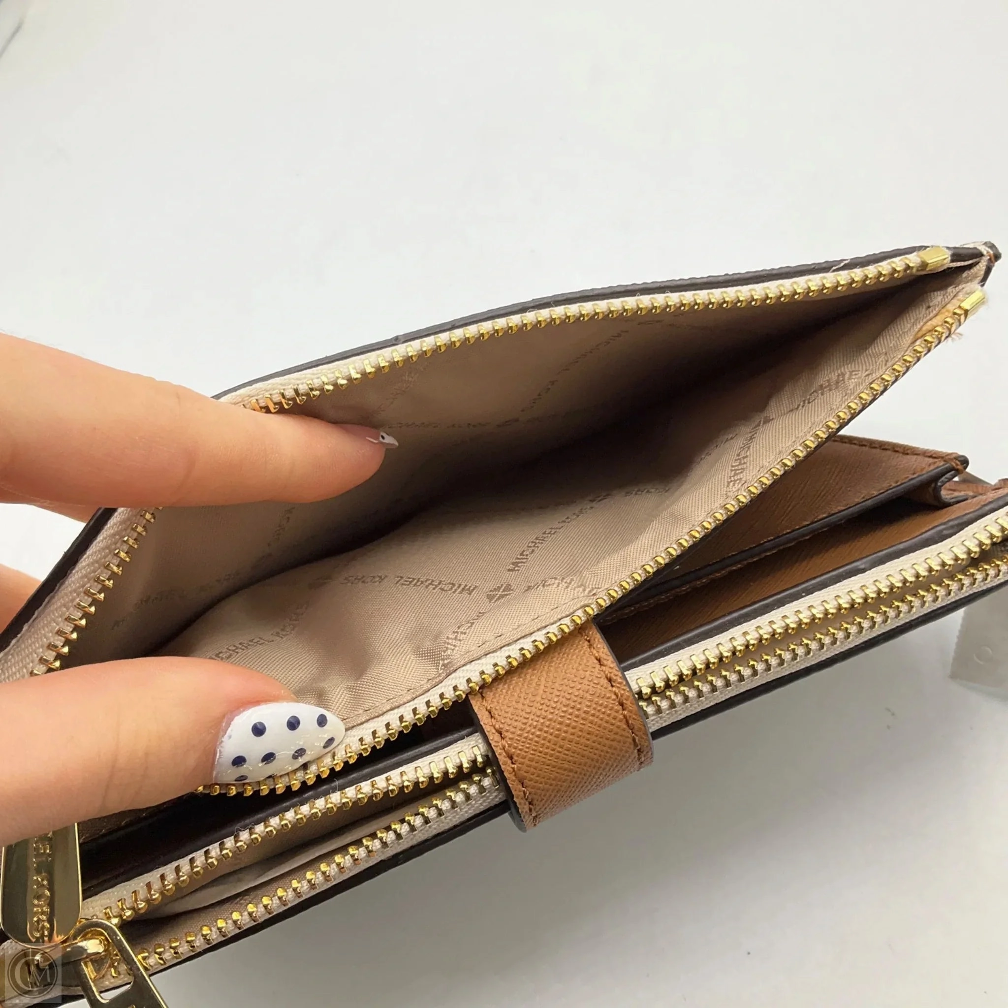 Wristlet Designer By Michael Kors, Size: Medium